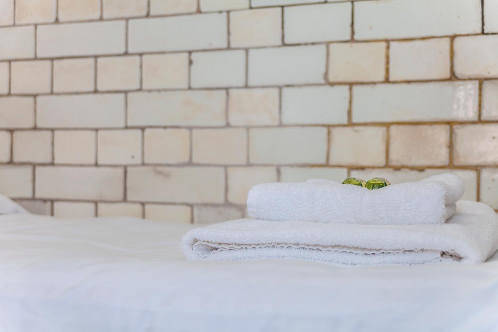 Lotus Guesthouse Лондон Экстерьер фото